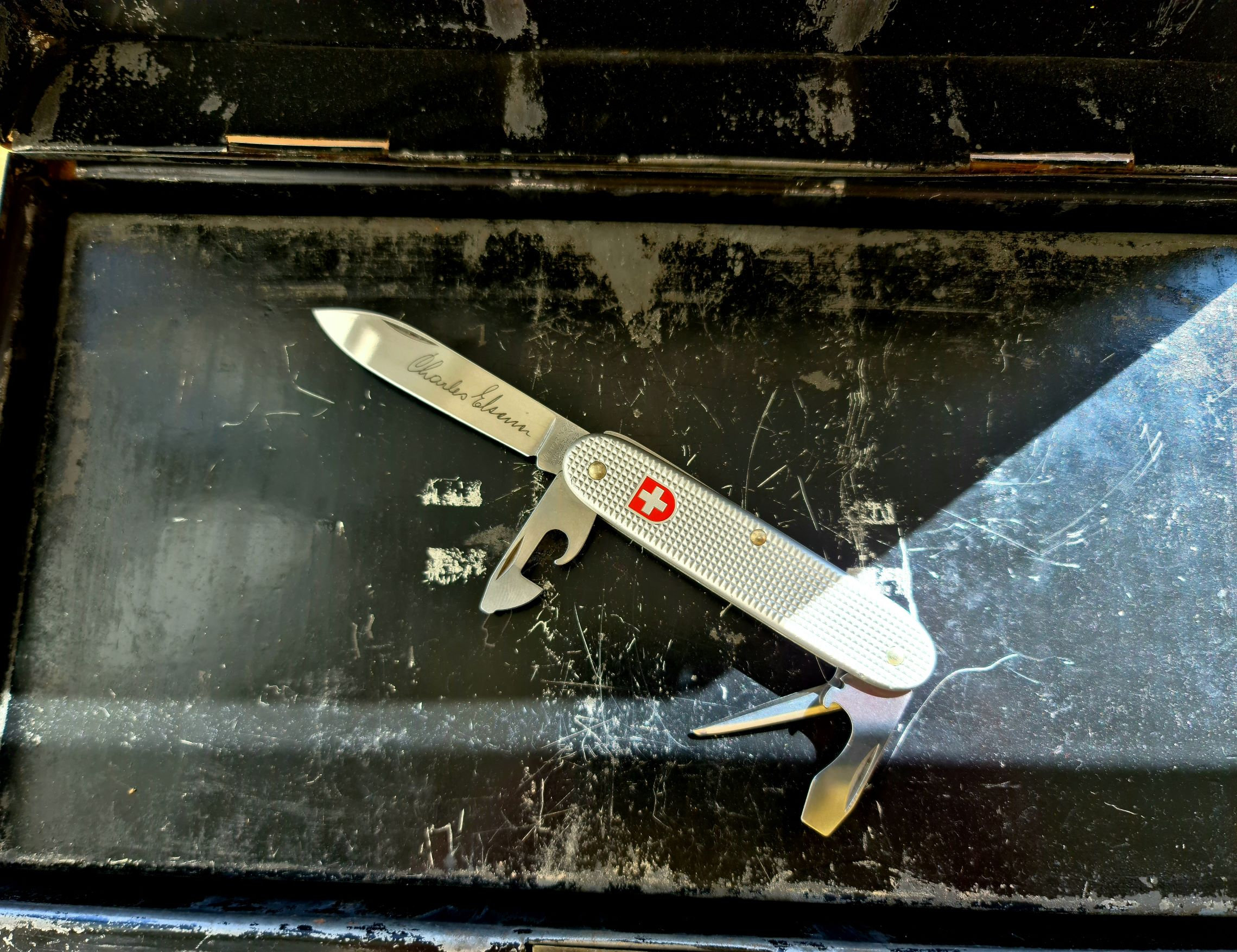 Vintage 1996 Swiss Army Victorinox Alox Soldier Pocket Knife with Box