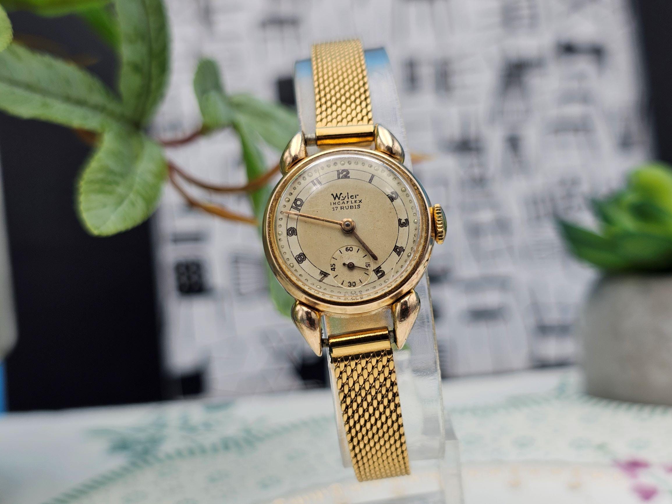 Vintage 1940s Wyler Incaflex Swiss Made Ladys Gold Plated Vintage 1940s Wyler Incaflex Swiss Made Ladys Gold Plated