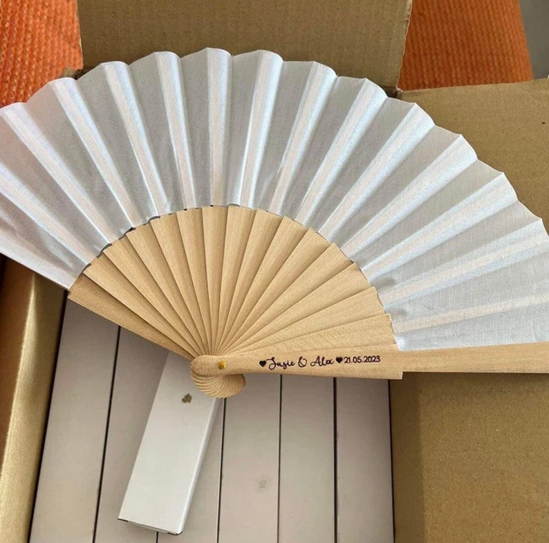 Personalized fan / wedding fan / detail for guests / wooden fan / original gift / personalized gift / bride and groom image 8