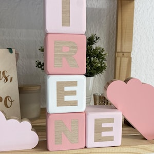 Cubo de madera personalizado con letra