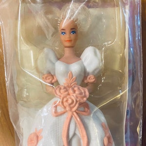 Barbie romantic bride 1992 top