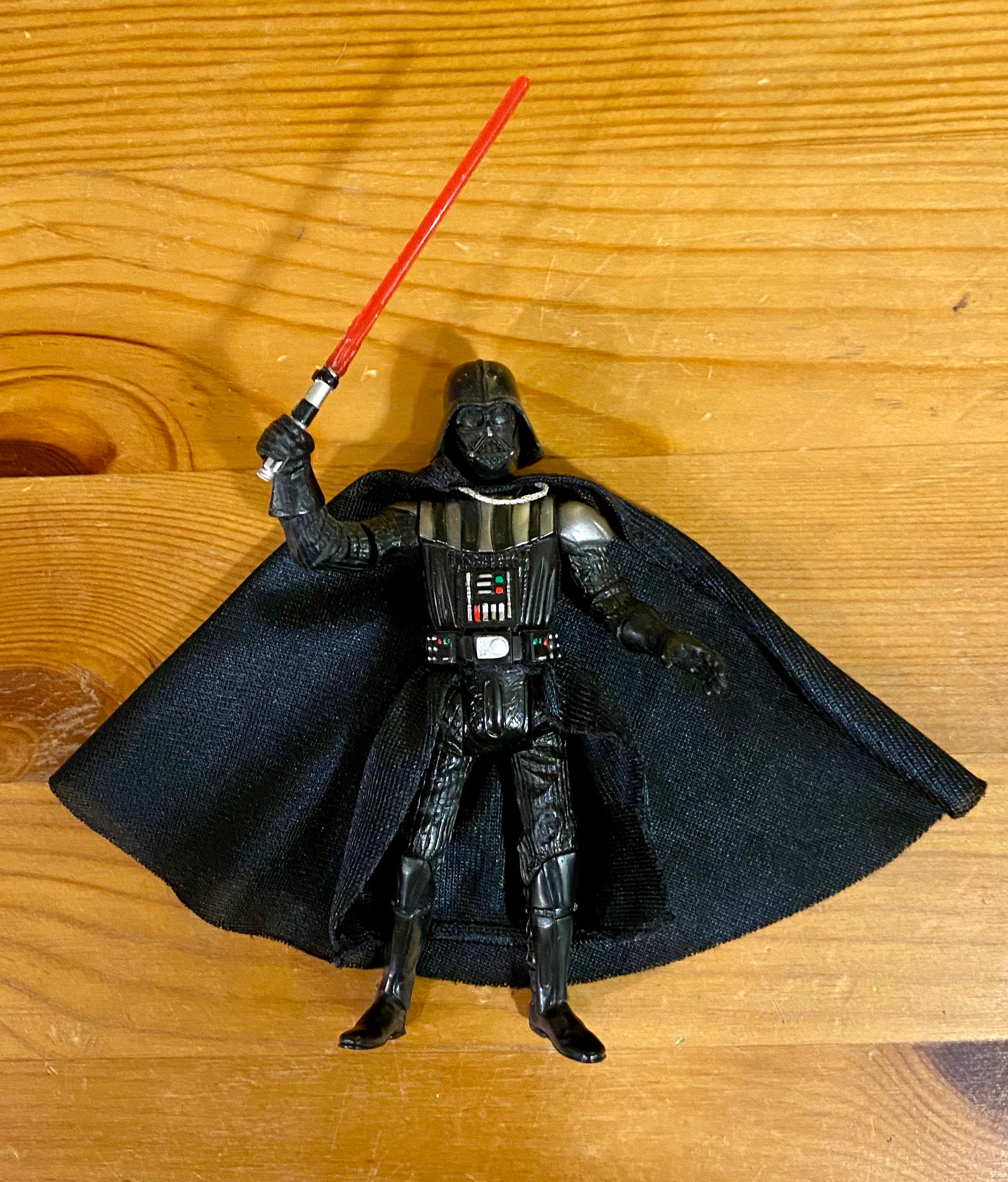 2004 HASBRO STAR WARS DARTH VADER ACTION FIGURE 4 1/4