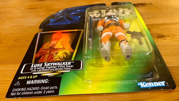 特撮 HASBRO STAR WARS UNLEASHED LUKE X-WING PILOT MOC Amazon.com: Star Wars Unleashed Series 7 Action Figure Luke