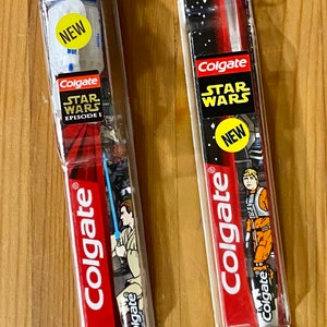 NEW Star Wars 1998 Colgate Lot of 2 Vintage Toothbrushes Extra Soft for Children Ages 3-8 NEW Unused SEALED Obi-Wan, R2-D2, Luke Skywalker