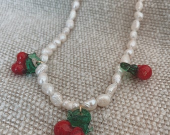 Collier cherry