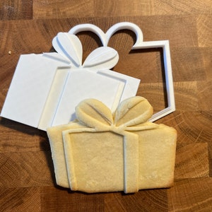 Cookie cutter | Giant gift | Cookie stamp | Christmas | extra large cookie cutter