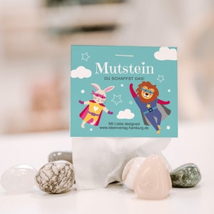 Mutsteine für Kinder 10er Set– Mutmacher Geschenk zur Einschulung, Schule, Prüfung – Glücksstein mit Spruch im Tütchen
