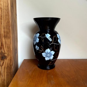 Art. 342 - Jarrón vintage - vidrio hialino - motivo floral - pintado a mano