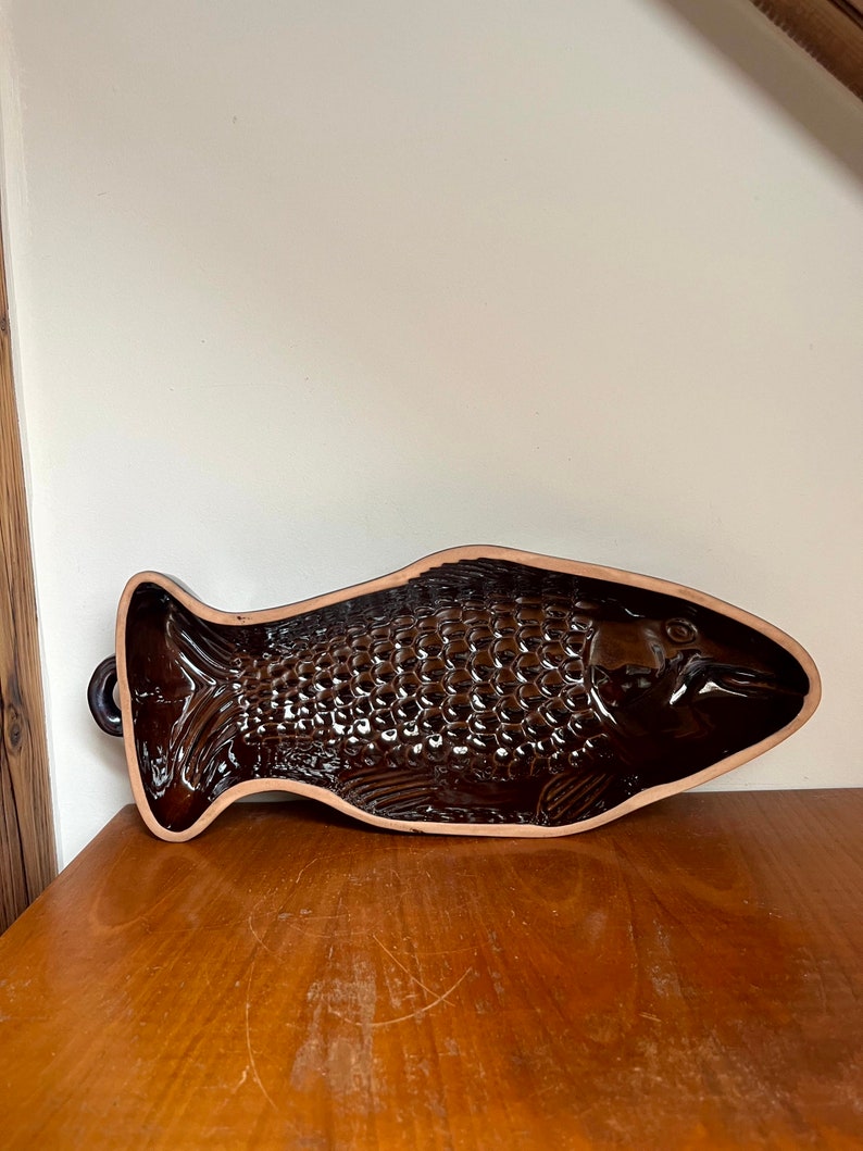 Rustikale Fischbackform: Braune Glasuren, mit Aufhängung Art. 825 Bild 5