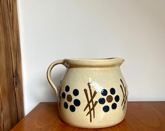 Vintage Milchkrug - DDR - Keramik - Blumenmuster - Creme-Beige - Art. 132