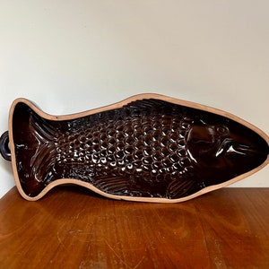 Rustikale Fischbackform: Braune Glasuren, mit Aufhängung Art. 825 Bild 1