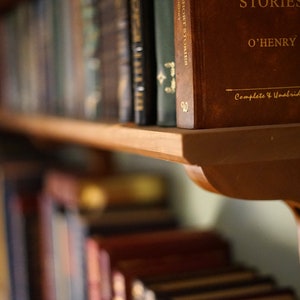 Detail shot of shelf corner in a different setting.