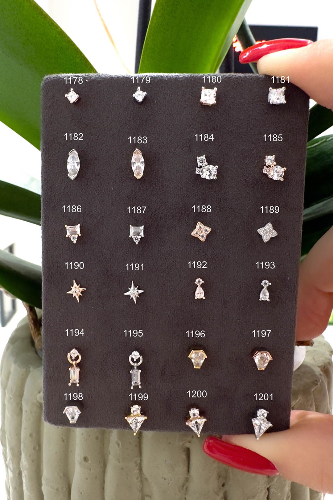 Loadstar Piercing,baguette,triangle,marquis Piercing,modern Piercing