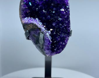 Geode di ametista di qualità gemma AAA su supporto / Cristallo uruguaiano di classe mondiale