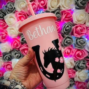 Personalised HORSE theme 24oz cold cup girls gift. Girls cup. Horse gift. Horse shoe.