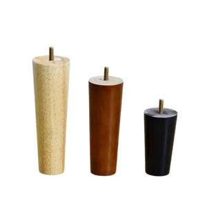 Set of 4 tapered lathe feet made of natural beech wood. With M8 screw.