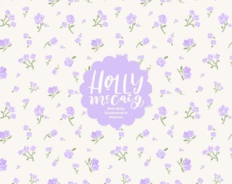 Puede incluir: Un patrón repetido de pequeñas flores de color púrpura claro con tallos y hojas verdes sobre un fondo crema. Un círculo festoneado lavanda en el centro contiene el texto "Holly mccaig" y "Hello Holly Illustrations & Patterns".