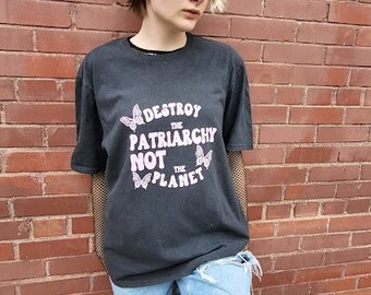 Zerstöre das Patriarchat | Feministisch | Schmetterling | T Shirt