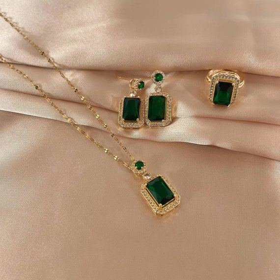 18K Gold Green Emerald Necklace Set / Emerlad Cut Ring Set / -  Sweden