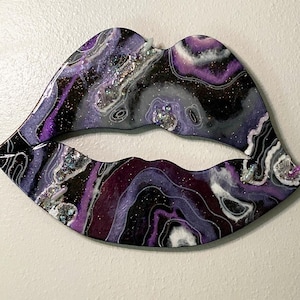Galactic Lips