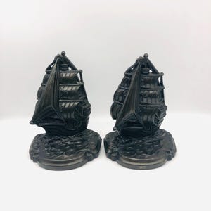 Vintage Nautical Ship Bookends – Cast Iron Tall Ship Decor – Maritime Library Accent – Pair of Antique-Style Book Holders