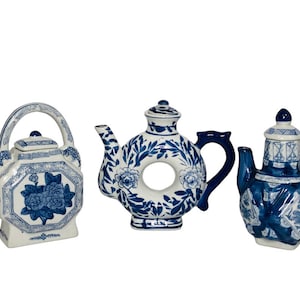 Vintage Handpainted Chinese Teapots, blue and white ceramic decor