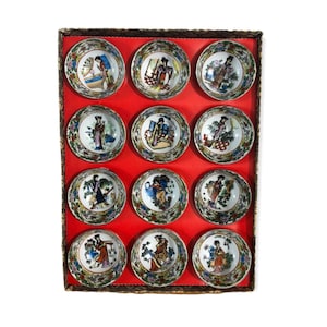 RARE! Vintage SET of Sake bowls, set of 12 miniature handpainted Geisha sake bowls or cups, Unique set in box, Asian collectible set