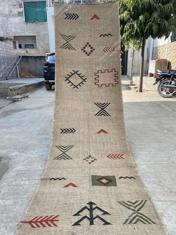 Handwoven Wool Jute Runner Rug: Geometric Kilim Design