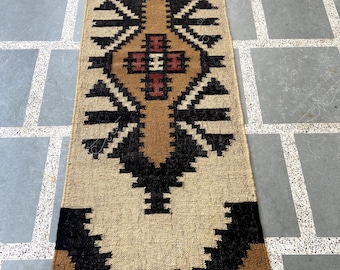 Handwoven Wool Jute Kilim Rug: Traditional Indian Area Rug