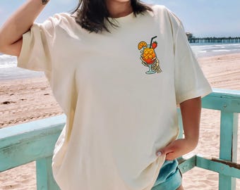Summerween Skeleton T-shirt, Summer Vibes T-shirt, Skeleton Beach Vibes T-shirt, Halloween Lover T-shirt, Trendy Spooky Beach Girls T-shirt