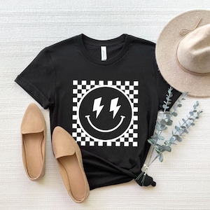 Checkered Pattern Smiling Face T-Shirt,Cute Happy Face T-shirt,Trendy Smile Face,Happy Face T-shirt,Lightning smile T-shirt,Positivity Women