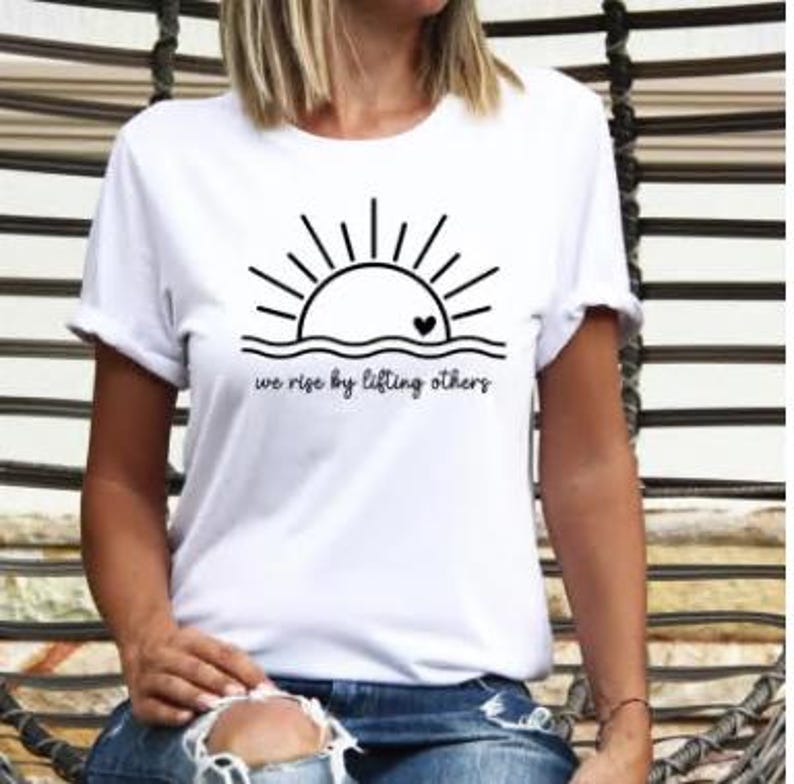 We Rise By Lifting Others T-Shirt, Be Kind,Choose Kindness,Inspirational Positive Motivational Outfits Bild 7