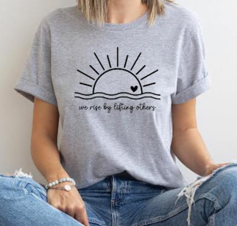 We Rise By Lifting Others T-Shirt, Be Kind,Choose Kindness,Inspirational Positive Motivational Outfits Bild 9