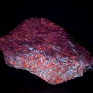 Fluorescent Minerals, UV Reactive Calcite, Aragonite Mineral Specimen, 70g