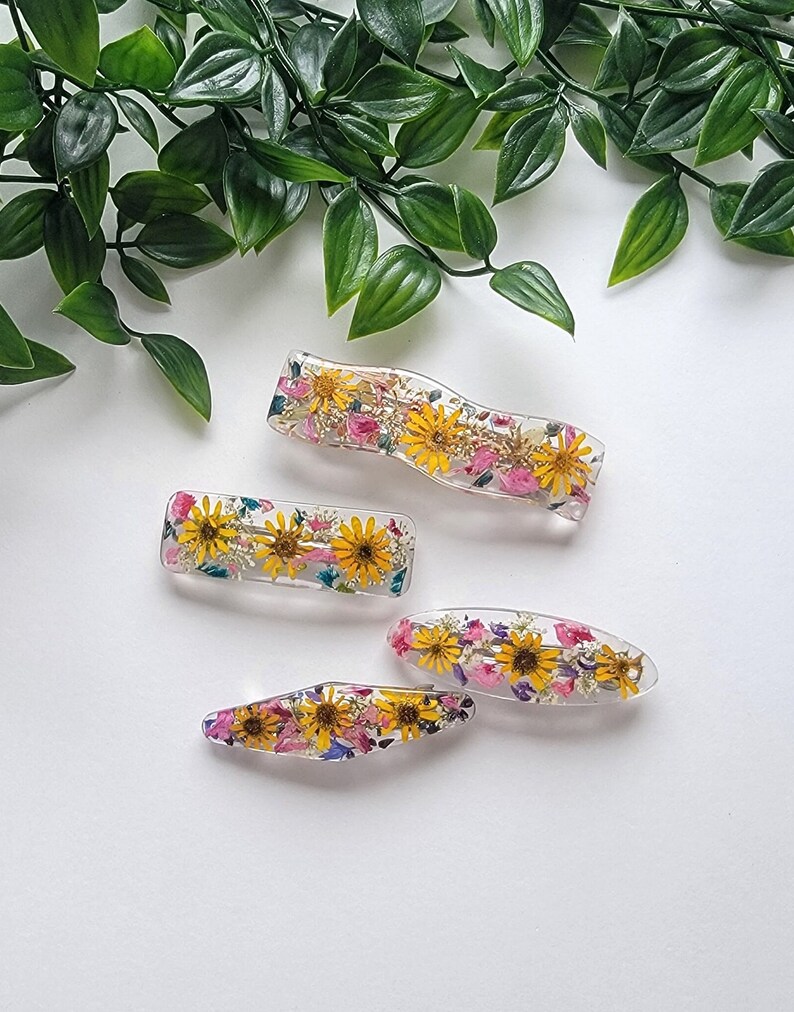 Real natural flower hair clip, Handmade flower hair barrette, resin hair clip, fashion hair accessory, gift for women, wedding hair clip image 1