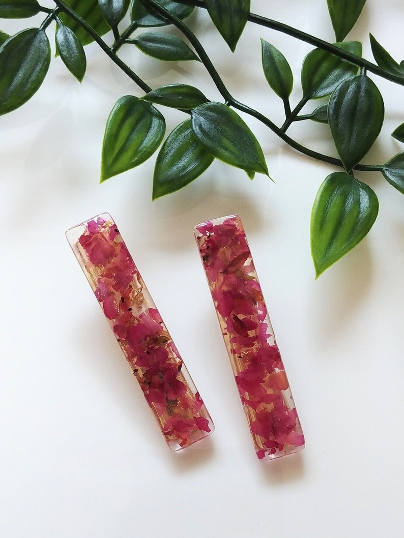 Sets of 2 hair clips in real natural dried flowers handmade, resin hair clip, long hair accessories, flower hair barrettes, real flower clip image 2