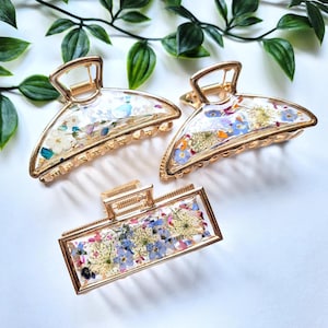 Real dried flower hair claw clip, medium crab clip, floral hair clip, flower clip, half moon hair clip, resin flower crab clip, wedding