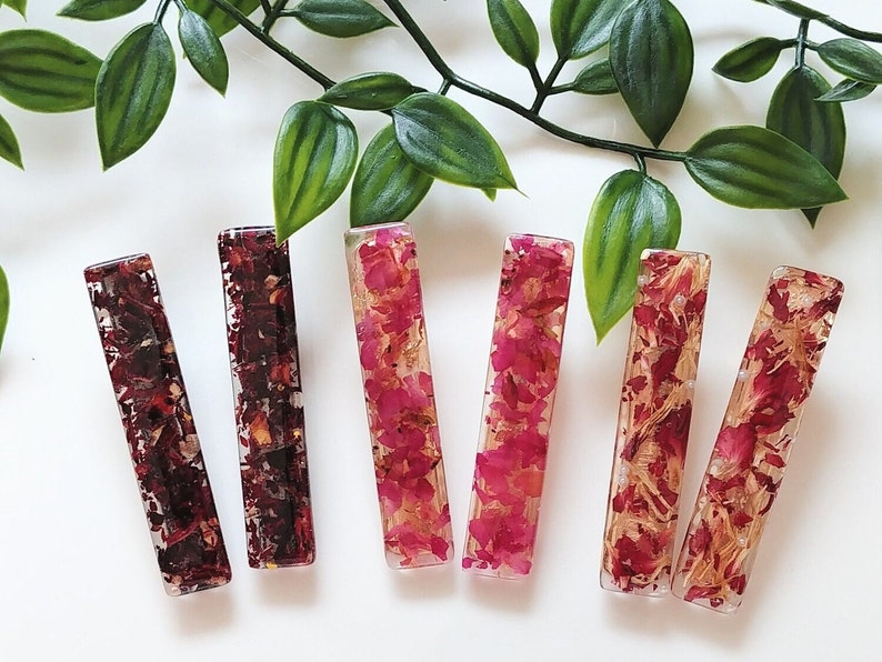 Sets of 2 hair clips in real natural dried flowers handmade, resin hair clip, long hair accessories, flower hair barrettes, real flower clip image 1