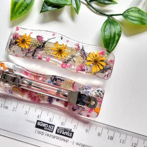 Hårspänne tillverkat med en riktig naturlig blomma, hårspänne i harts, handgjort, hårspänne för torkade blommor, håraccessoar, bröllop 1 longue vague