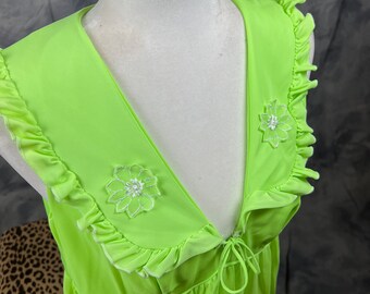 Vintage 70s Chartreuse Green Long Nightgown, Sz L, Empire Waist, Low-Cut, Flower Appliques, Union Tag