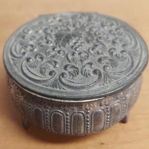 Vintage Metal Miniature Round Pedestal Legs Ring Box / trinket box Velvet Lined Made in Japan