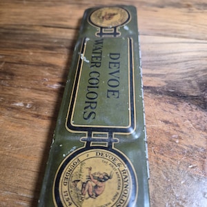 Vintage Devoe & Raynold's water colors in green metal tin