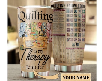Vaso personalizado para acolchado, vaso para costureras, conocimiento sobre acolchado, regalo para costureras con nombre personalizado, regalo para ella, el acolchado es mi terapia, regalo para la abuela