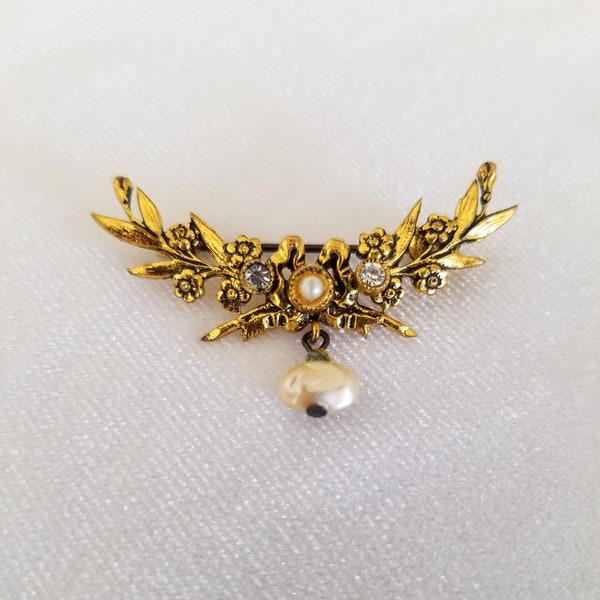 Vintage Delicate Gold Tone Floral and Bow Faux Pearls Rhinestones Brooch.