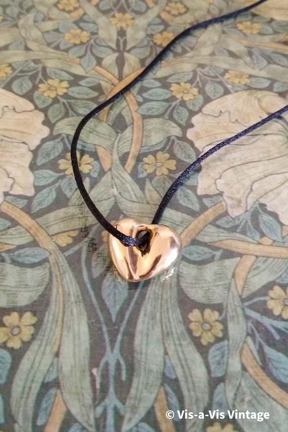 Vintage 14k Gold Puffy Heart Pendant.