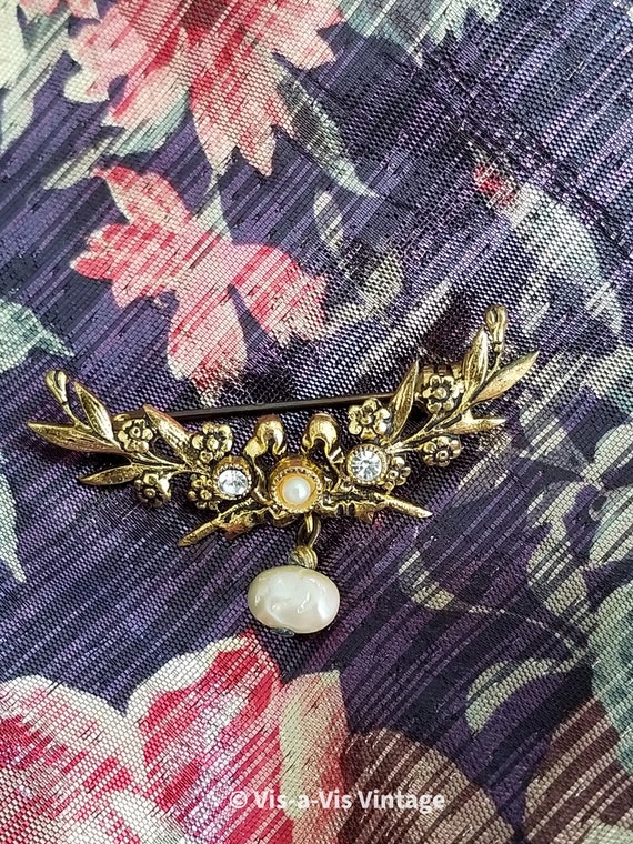 Vintage Delicate Gold Tone Floral and Bow Faux Pe… - image 10