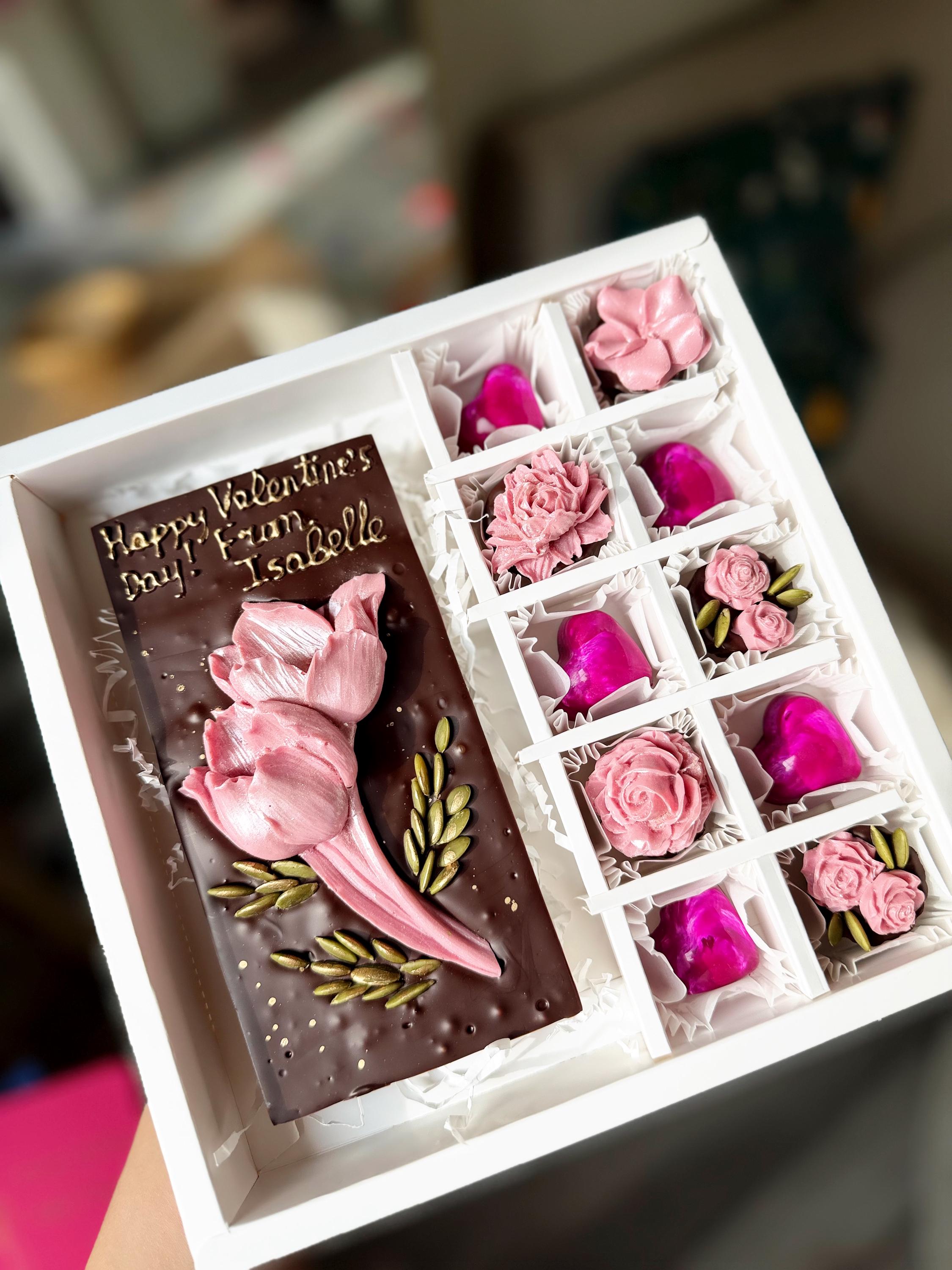 Mother's Day/ Women Chocolate Gift Box - Custom Chocolate Gift for Mom/Her - Luxury Handmade Chocolates - Edible Gift Set - Gift for Her
