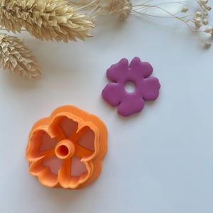 Crinkled flower cutter / Polymer clay cutter / Clay cutter / Clay cutter / Fimo cutter / Polymer clay cutter