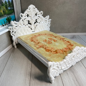 Miniature dollhouse Victorian bedroom bed for dollhouses 1/6 scale ready as a gift/White bed with mattress/Blythe /12 inch doll bed