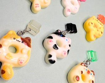 Cat Donut Kindle Charm, Dust Plug Charm, Kindle Plug Charm, Phone, Cat Gift For Cat Lovers, USB-C Charm, Cat mom, Cat dad